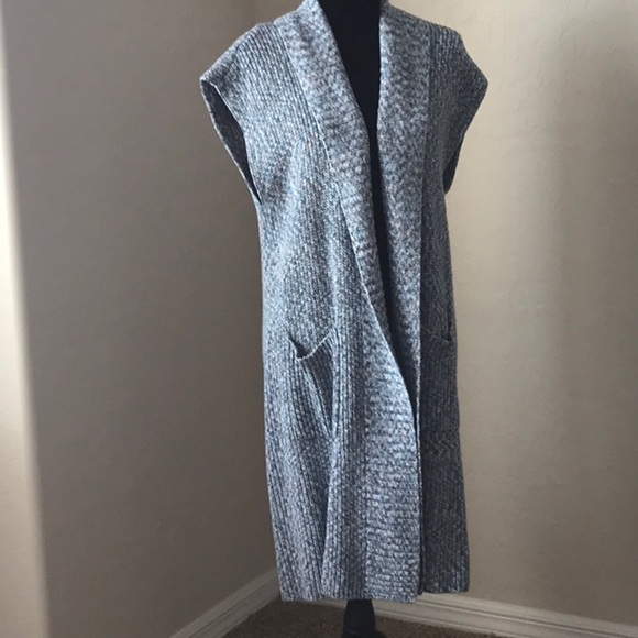 CAbi Sweaters - Cabi Long Open Front cardigan